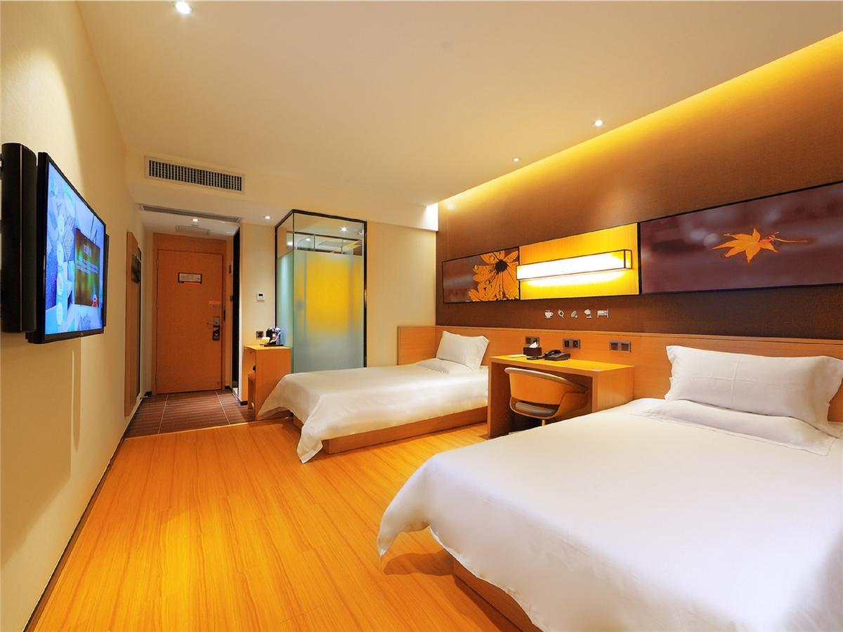 IU Hotel Zhanjiang Haibin Avenue Xinhaimingchen Exterior foto