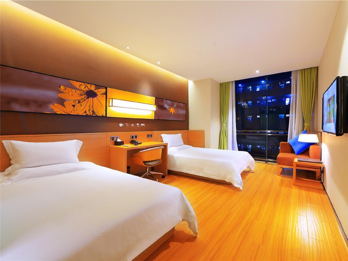 IU Hotel Zhanjiang Haibin Avenue Xinhaimingchen Exterior foto